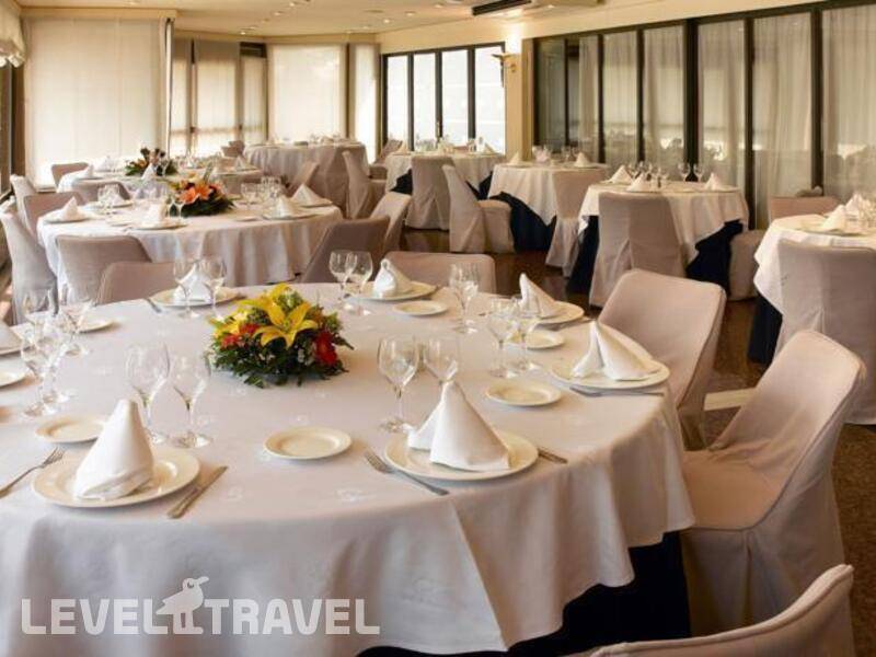Фотография Hotel Ciudad De Castelldefels