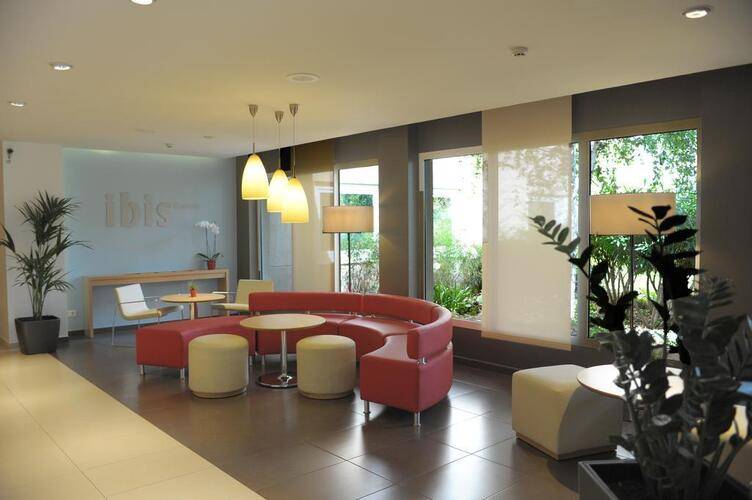 Ibis Barcelona Cornella — фото 14