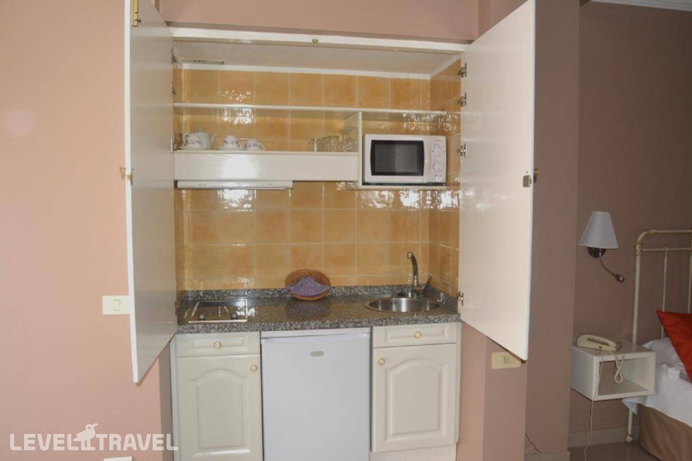 Изображение отеля 8