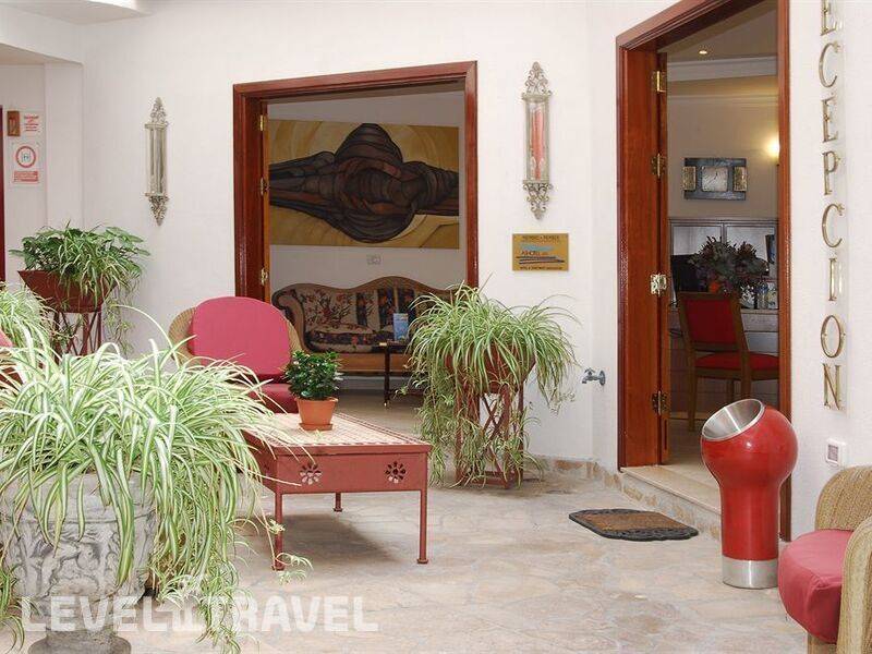 Фотография Apartamentos Playa Delphin