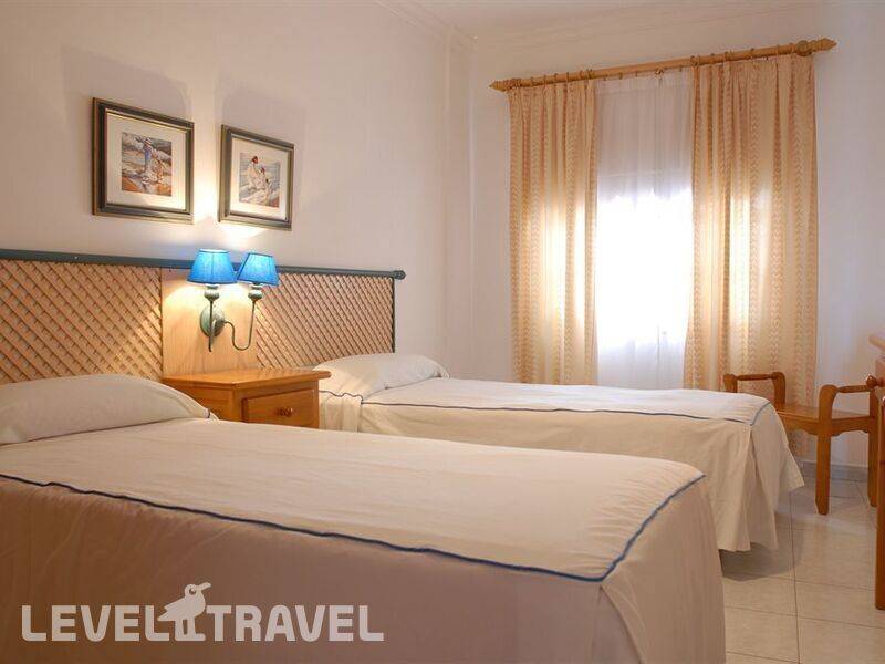 Фотография Apartamentos Playa Delphin