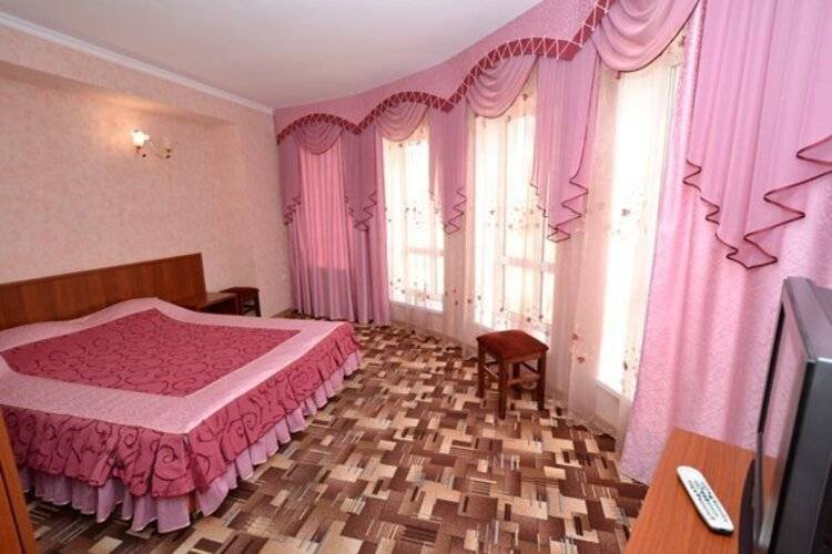 Мишель Отель