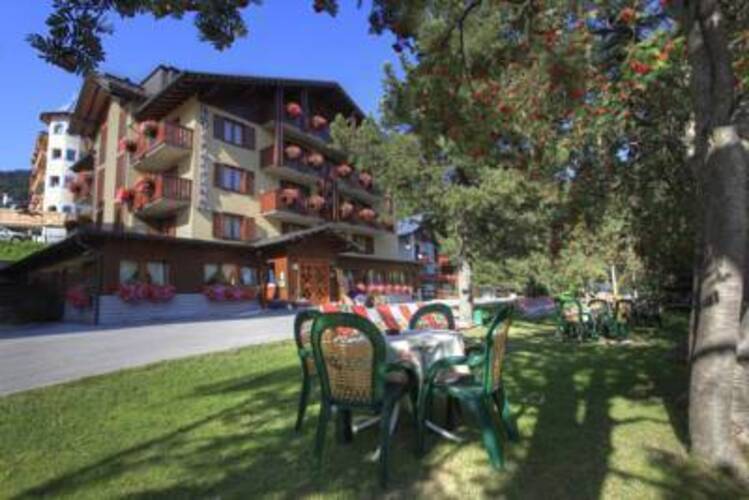 Alpina Hotel