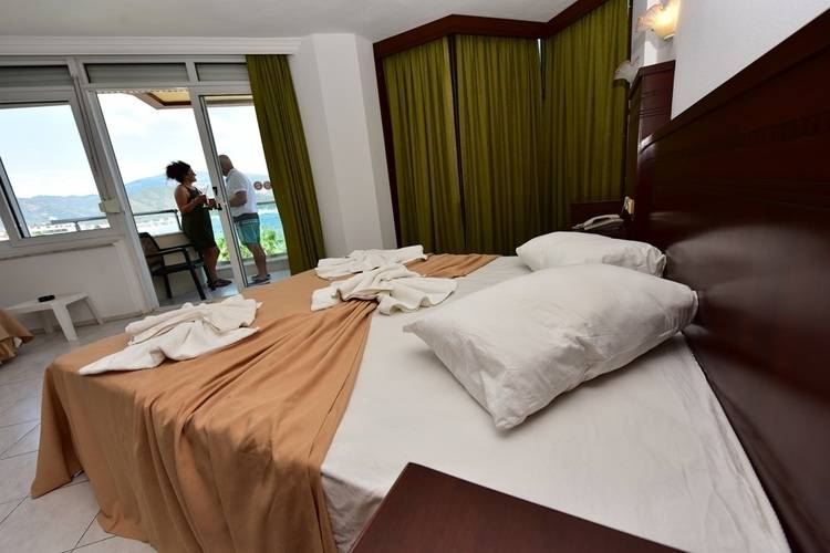 Yuvam Hotel