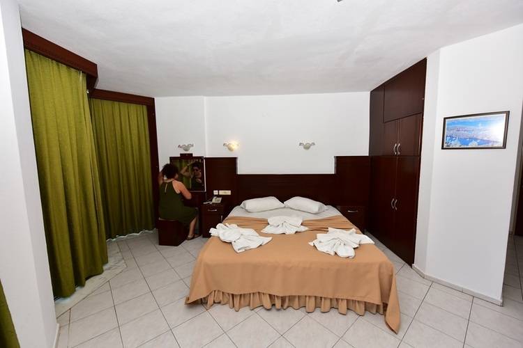 Yuvam Hotel