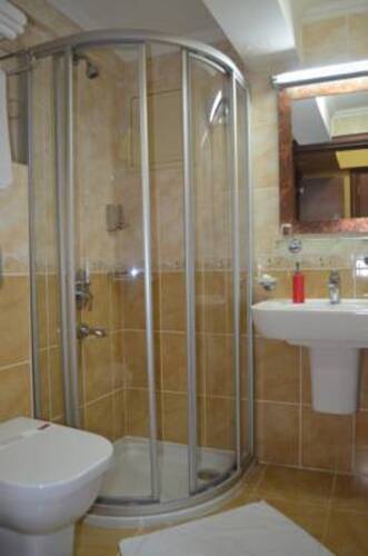 Yuksel Hotel