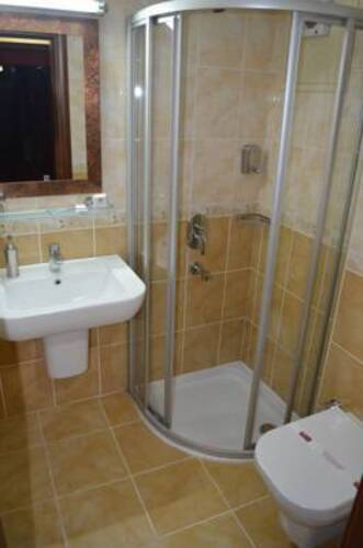 Yuksel Hotel