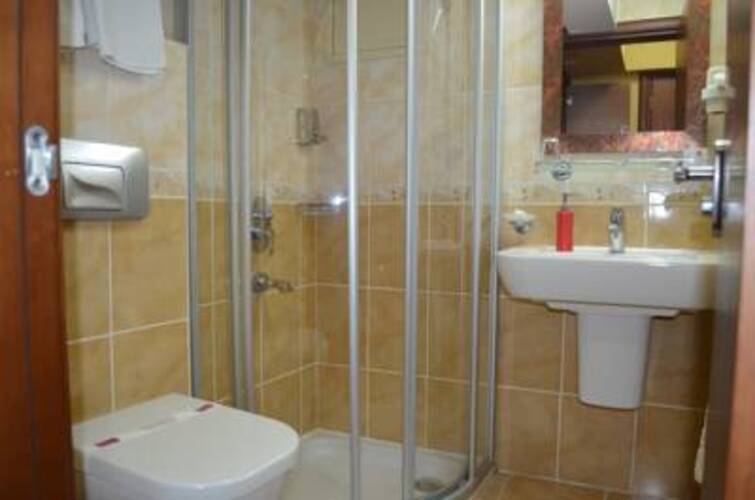 Yuksel Hotel