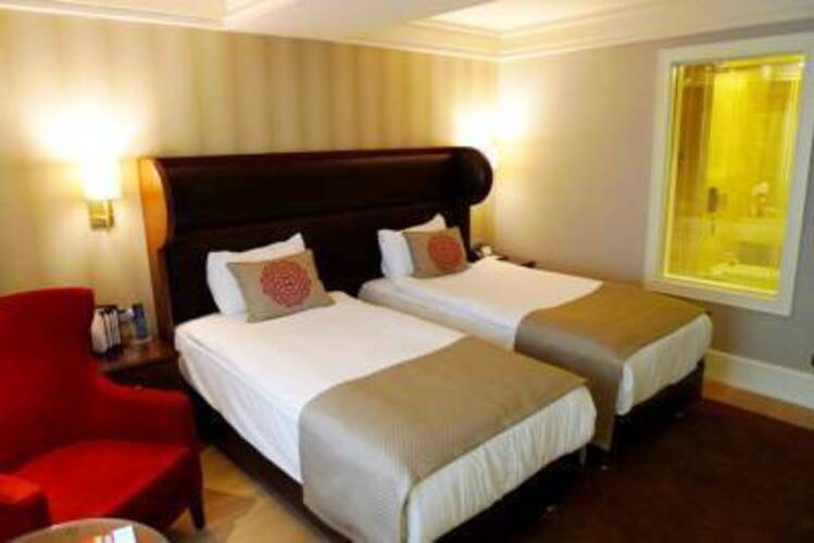 Titanic Comfort Hotel