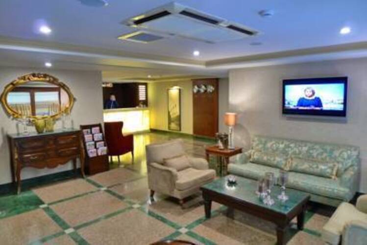 Titanic Comfort Hotel