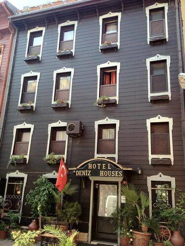 Deniz Houses