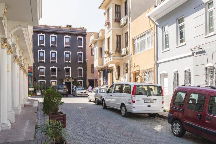 Deniz Houses