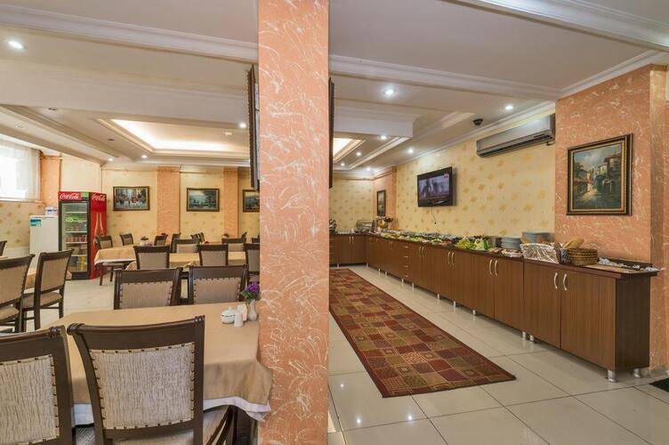 May Hotel