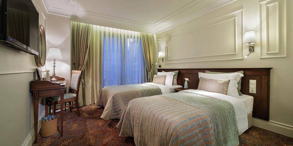 Icon Hotel