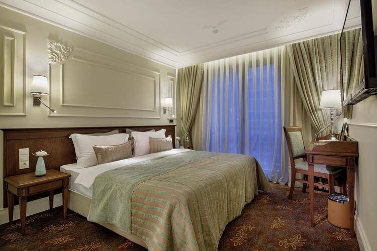 Icon Hotel