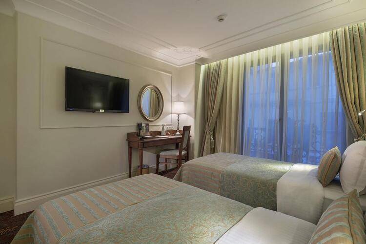 Icon Hotel