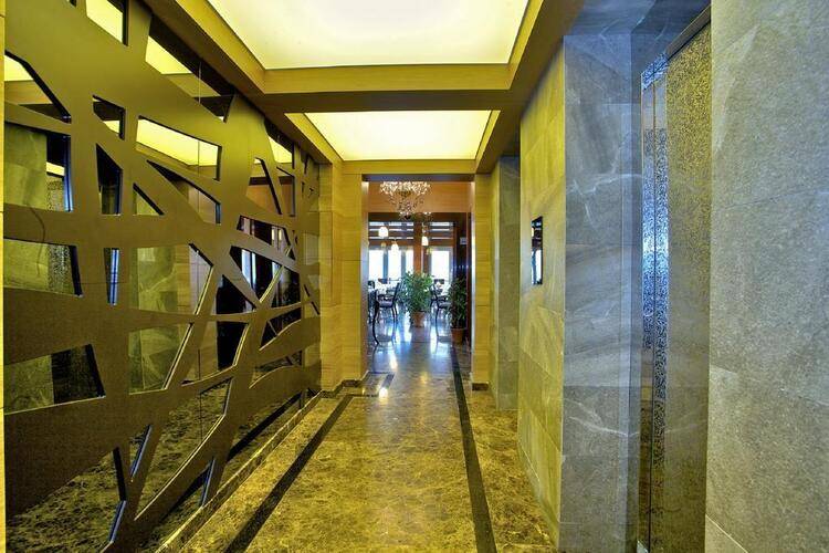 Monaco Hotel