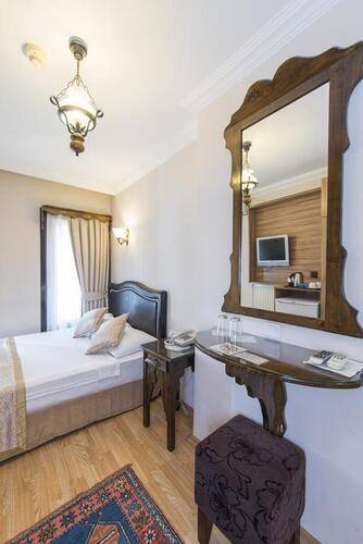Naz Wooden House Inn