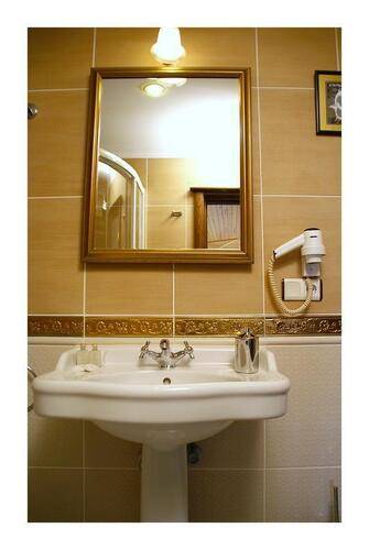 Uyan Hotel