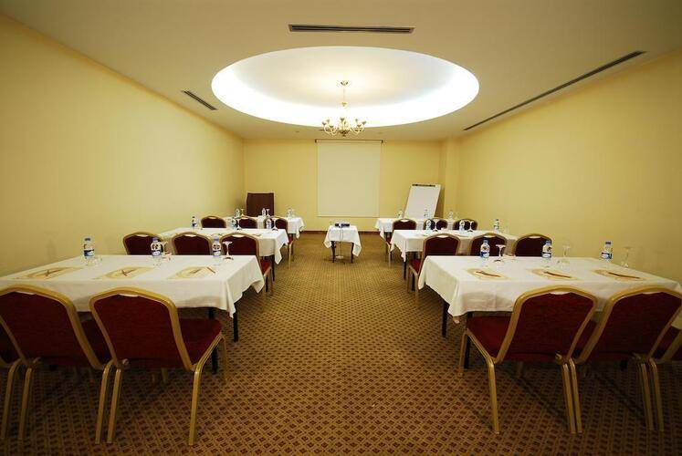 Taksim Metropark Hotel