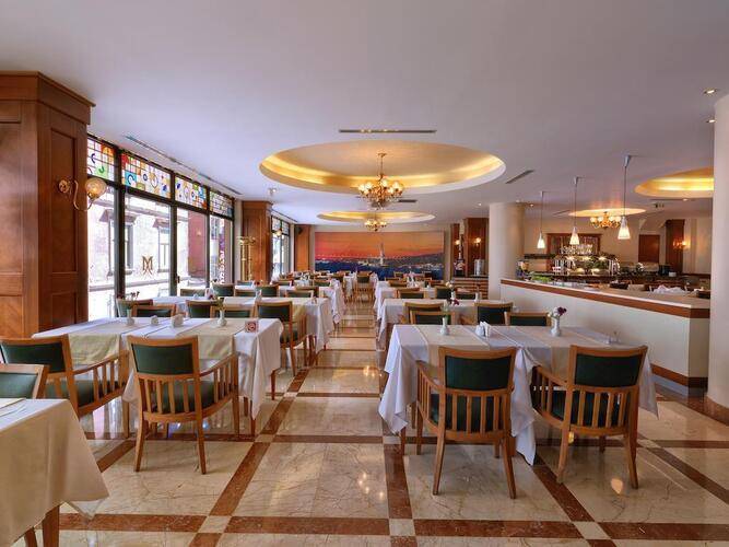 Taksim Metropark Hotel
