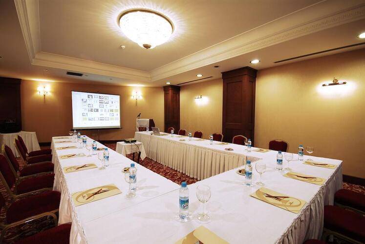 Taksim Metropark Hotel