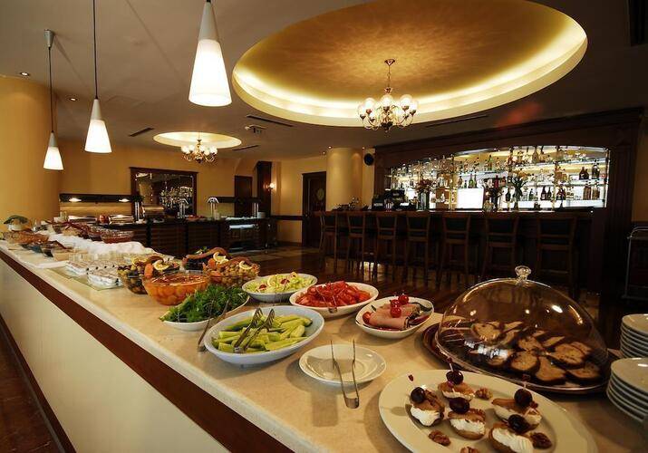 Taksim Metropark Hotel