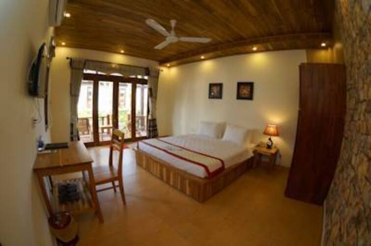 Coral Bay Resort