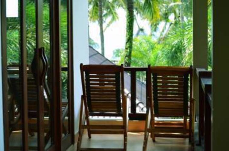 Coral Bay Resort