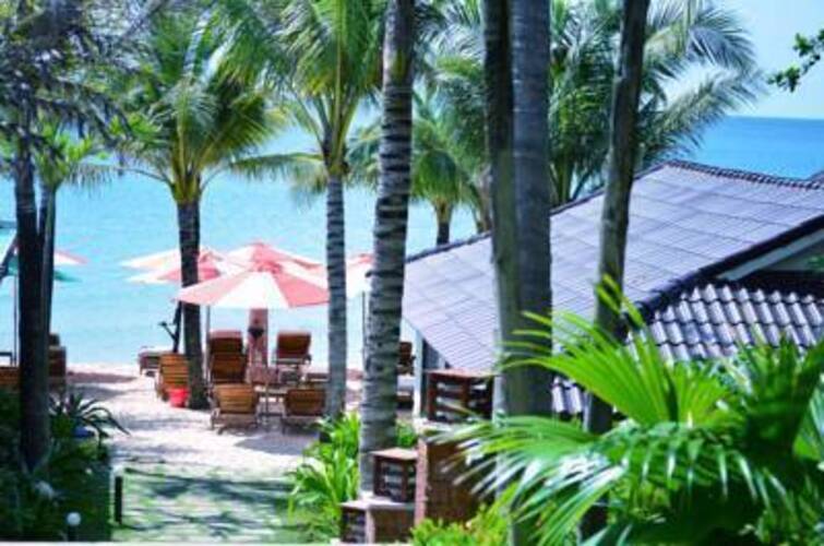 Coral Bay Resort