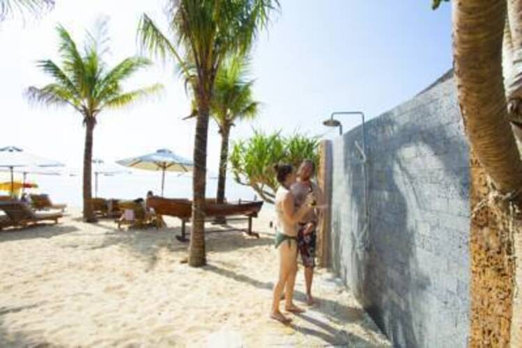 Coral Bay Resort