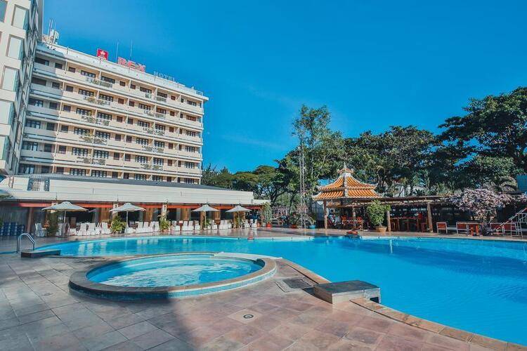 Rex Hotel