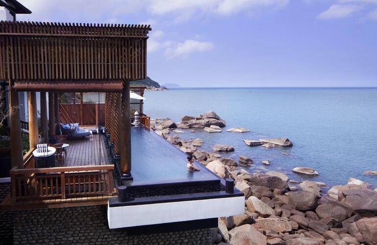 Intercontinental Danang Sun Peninsula Resort
