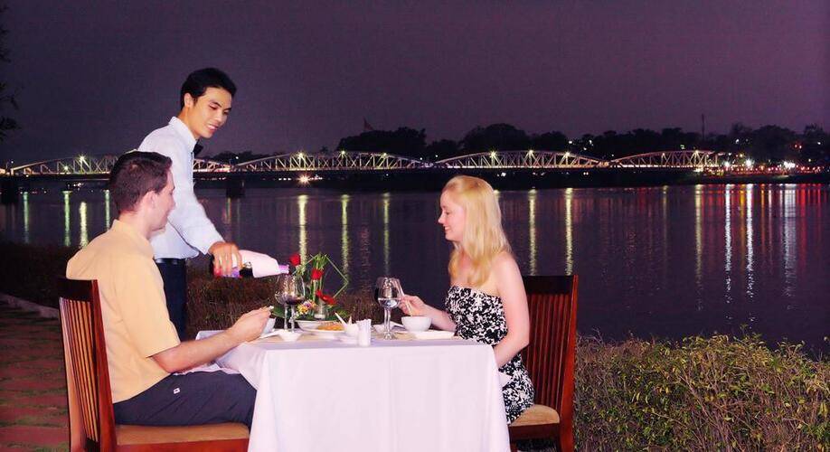 Century Riverside Hotel