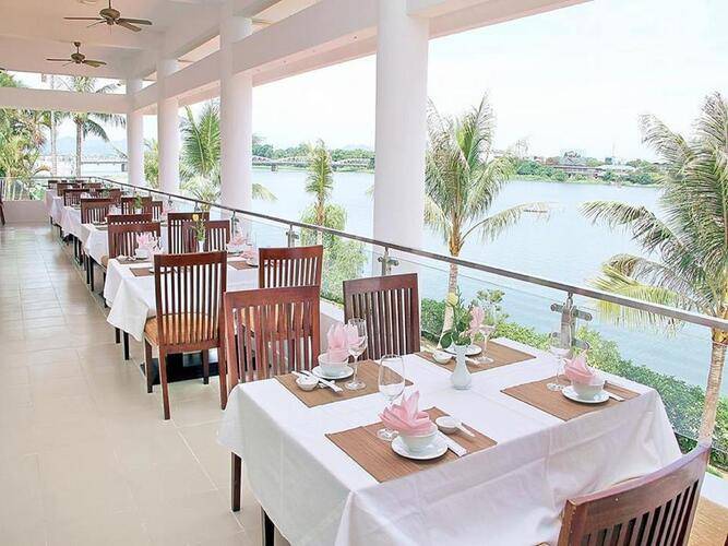 Century Riverside Hotel