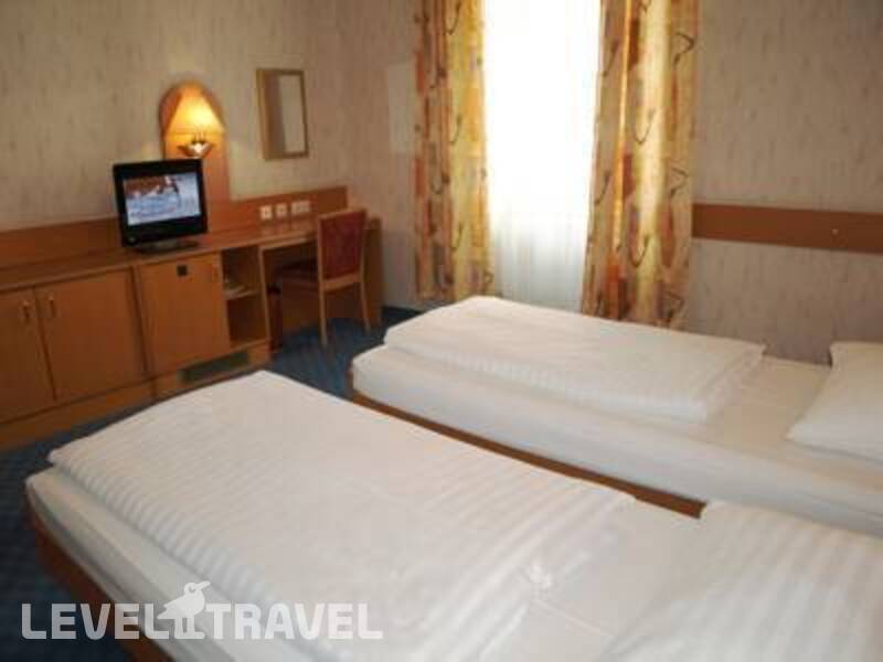 Фотография Admiral Hotel