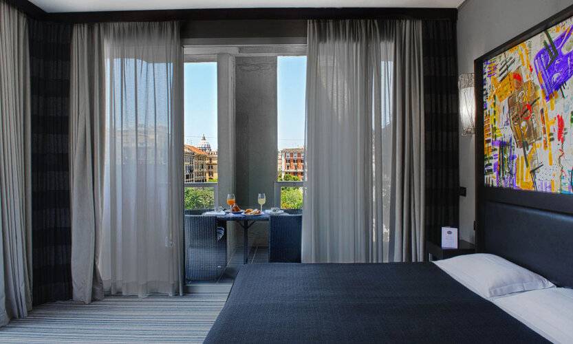 Twentyone Hotel