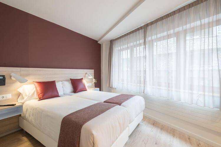 Cosmos Hotel & Aparthotel