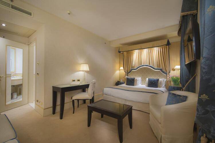 A La Commedia Hotel
