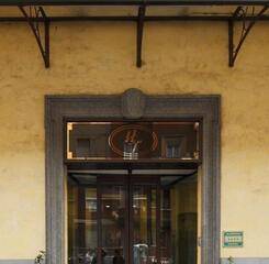 $item['hotel']['name']