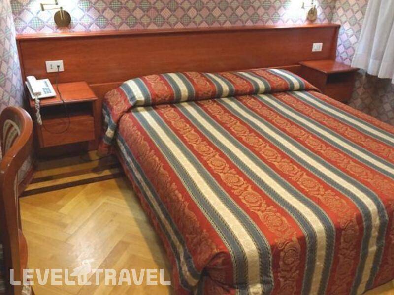Фотография Madison Hotel