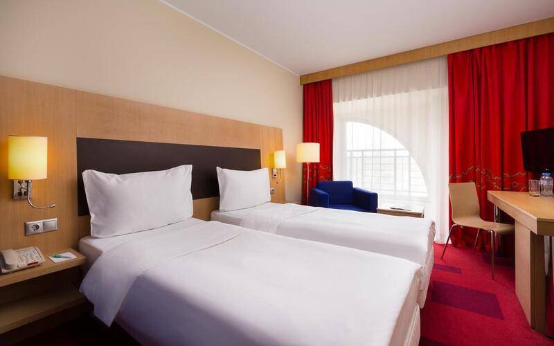 Cosmos Saint-Petersburg Nevsky Hotel (Ex. Park Inn By Radisson Nevsky)