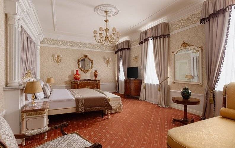The Taleon Imperial Hotel