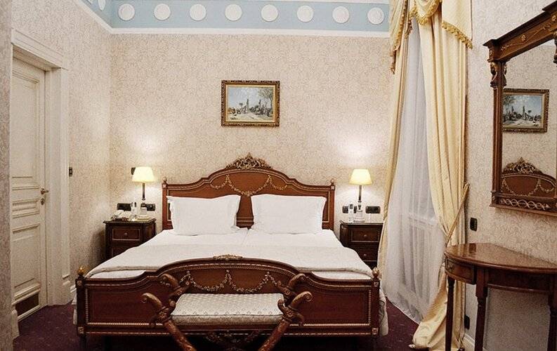 The Taleon Imperial Hotel