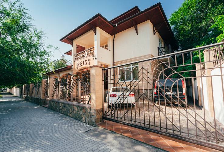 Отель Райс (Reiss)