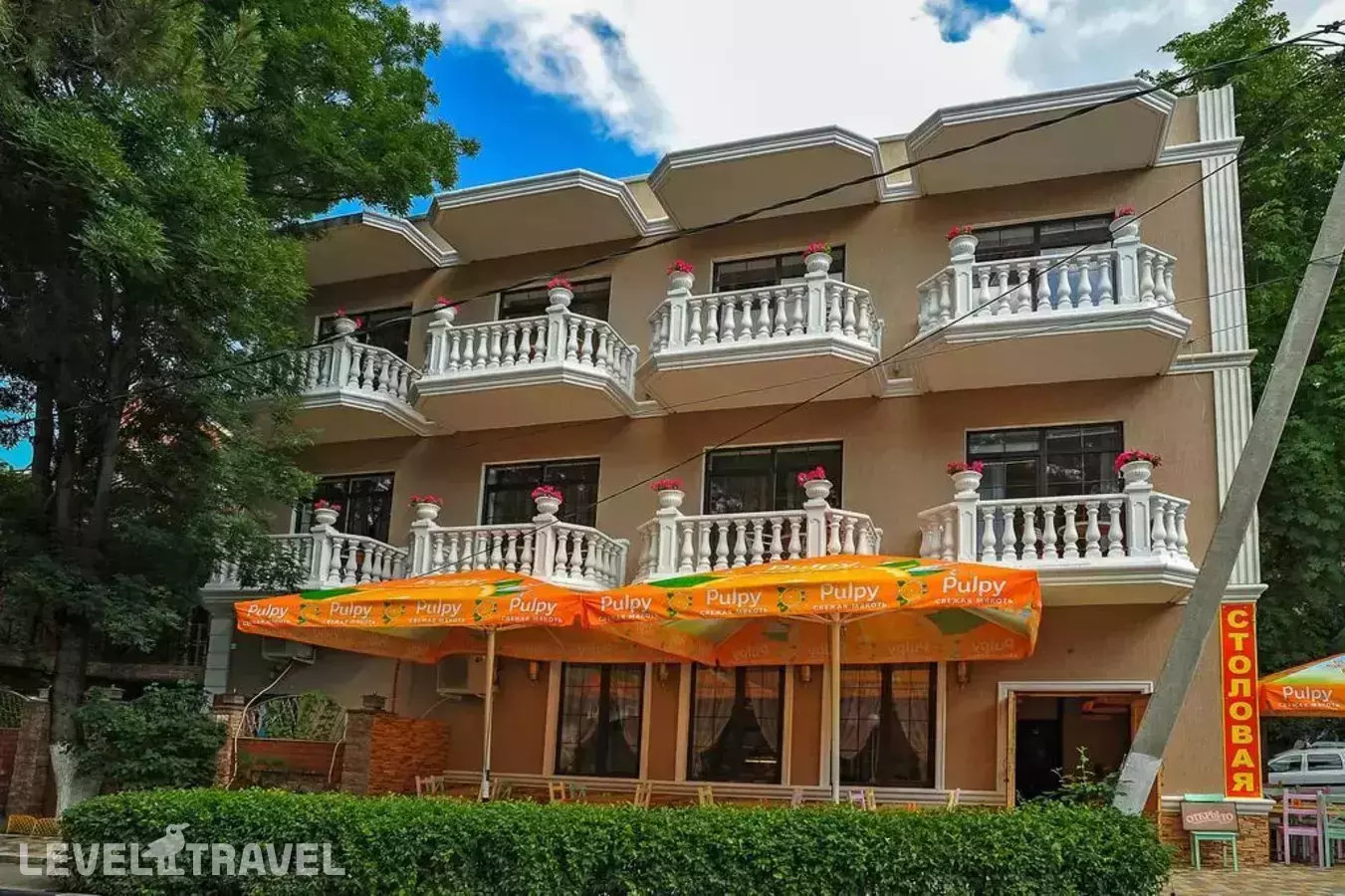 Отель Камелот