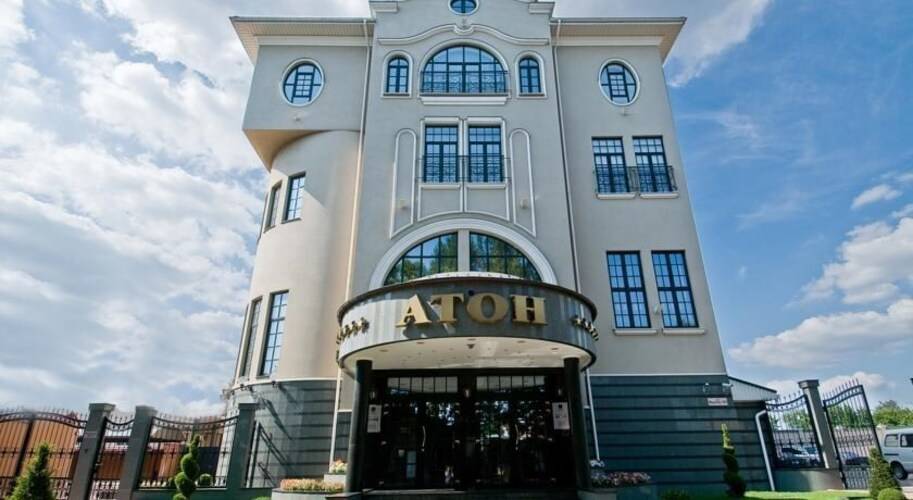 Отель Атон