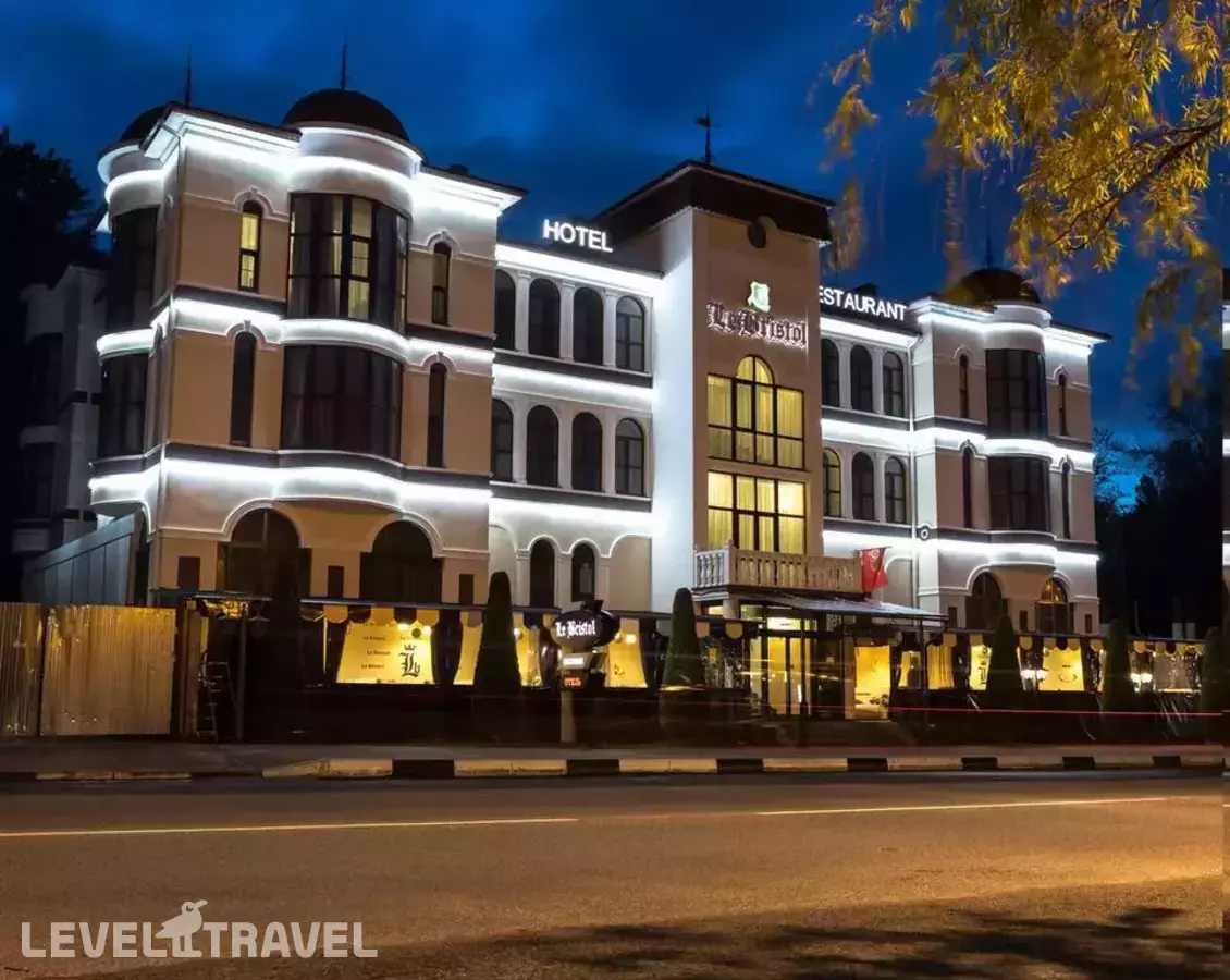 Ле Бристоль