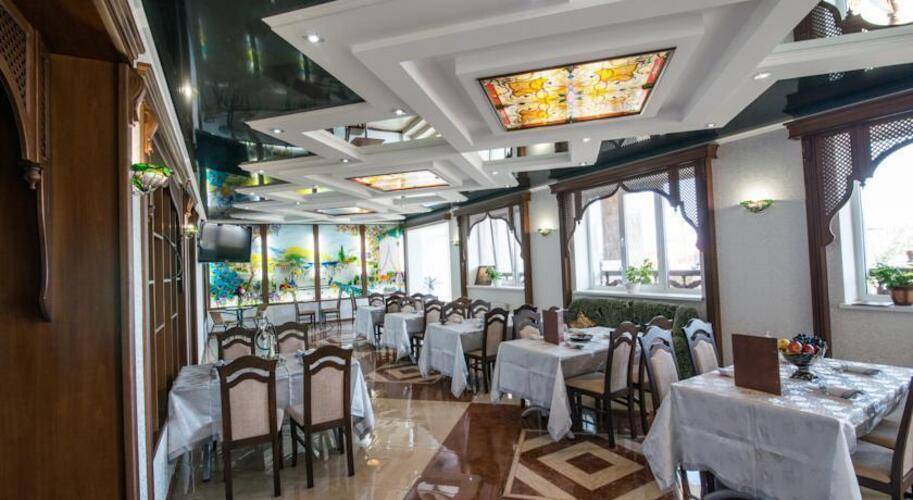 Hayat Hotel