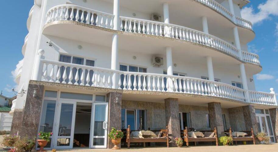 Hayat Hotel
